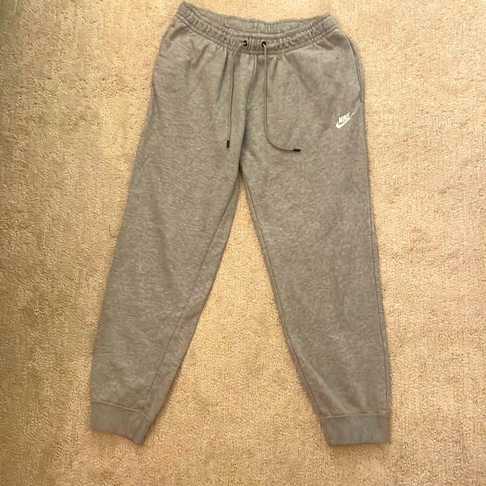 Grey nike sweatpants lightly worn